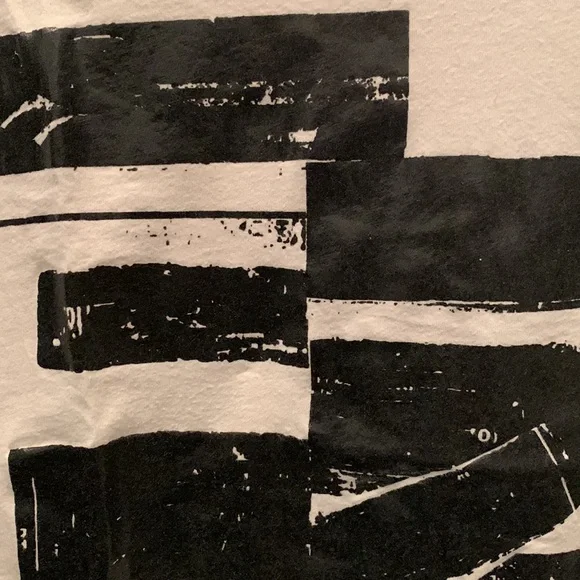 T-shirt - Picture 2 of 3